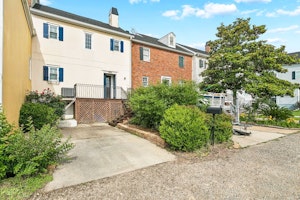Madisonville Home, LA Real Estate Listing